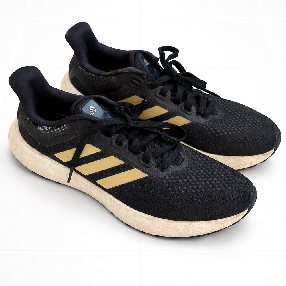 Adidas Women’s Ultraboost Size 9